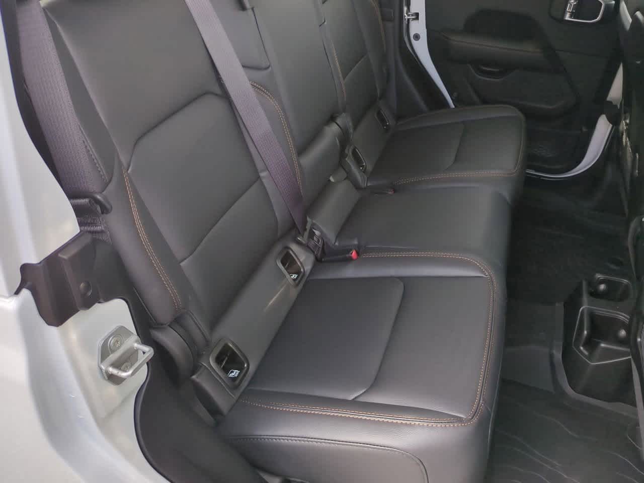 Thumbnail: 2025 Jeep Gladiator - 21