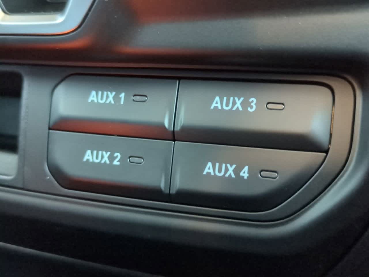 Thumbnail: 2025 Jeep Gladiator - 18