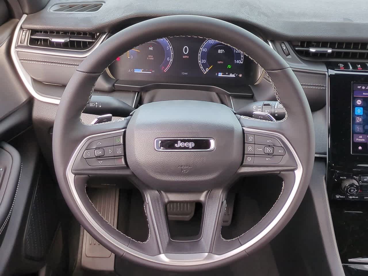 Thumbnail: 2025 Jeep Grand Cherokee L - 24