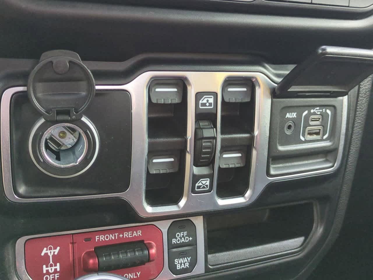 Thumbnail: 2022 Jeep Gladiator - 32