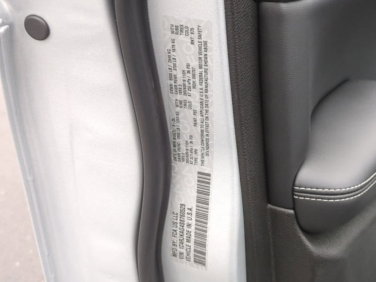 Thumbnail: 2025 Jeep Grand Cherokee L - 37