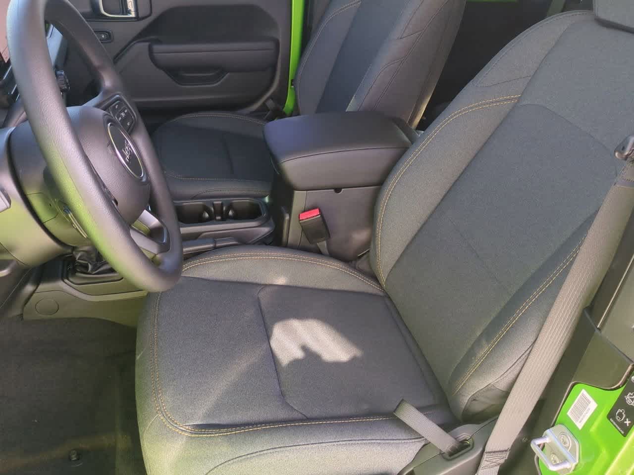 Thumbnail: 2025 Jeep Wrangler - 17