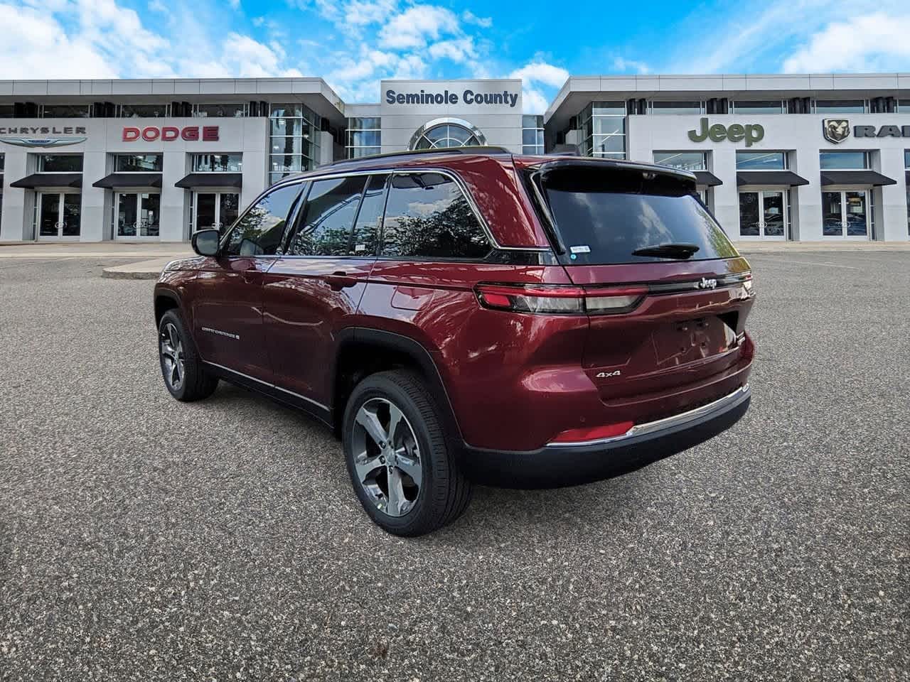 Thumbnail: 2025 Jeep Grand Cherokee - 6