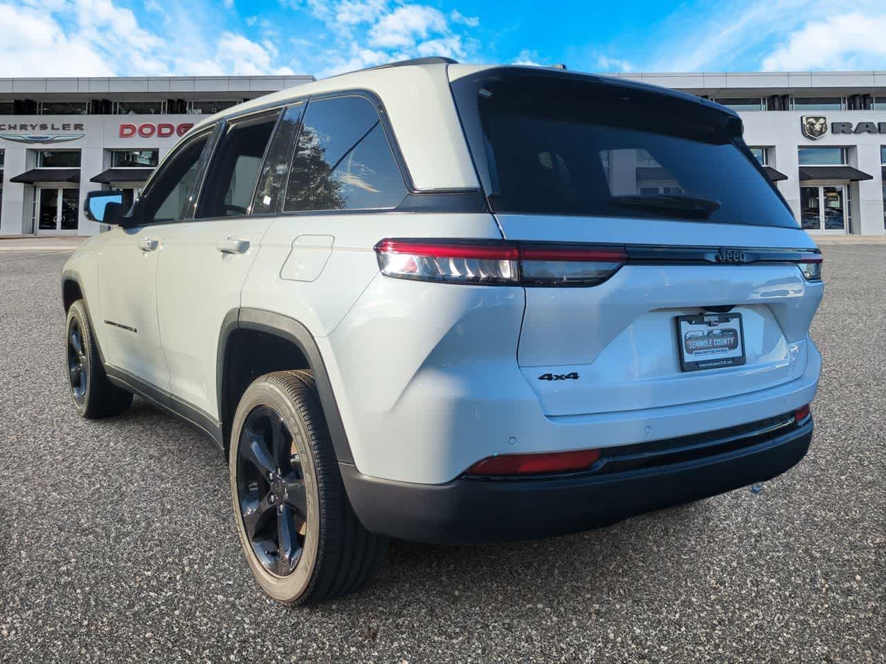 Thumbnail: 2025 Jeep Grand Cherokee - 6