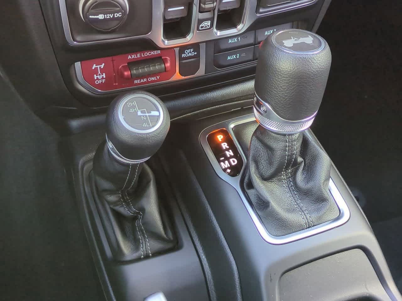 Thumbnail: 2025 Jeep Wrangler - 32