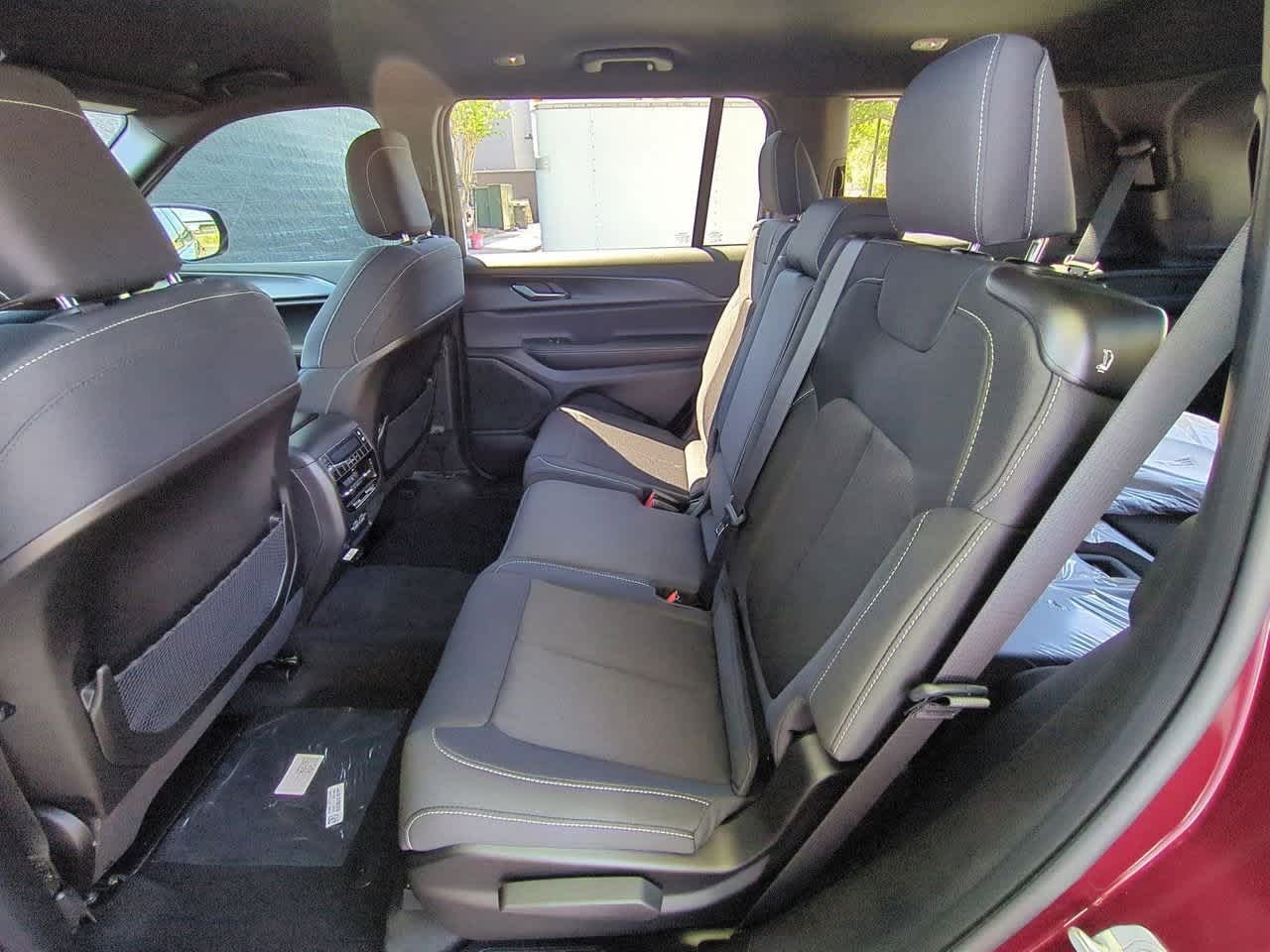 Thumbnail: 2025 Jeep Grand Cherokee L - 20