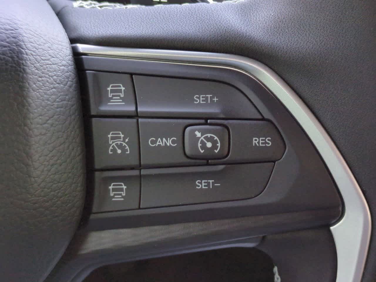 Thumbnail: 2025 Jeep Grand Cherokee - 26