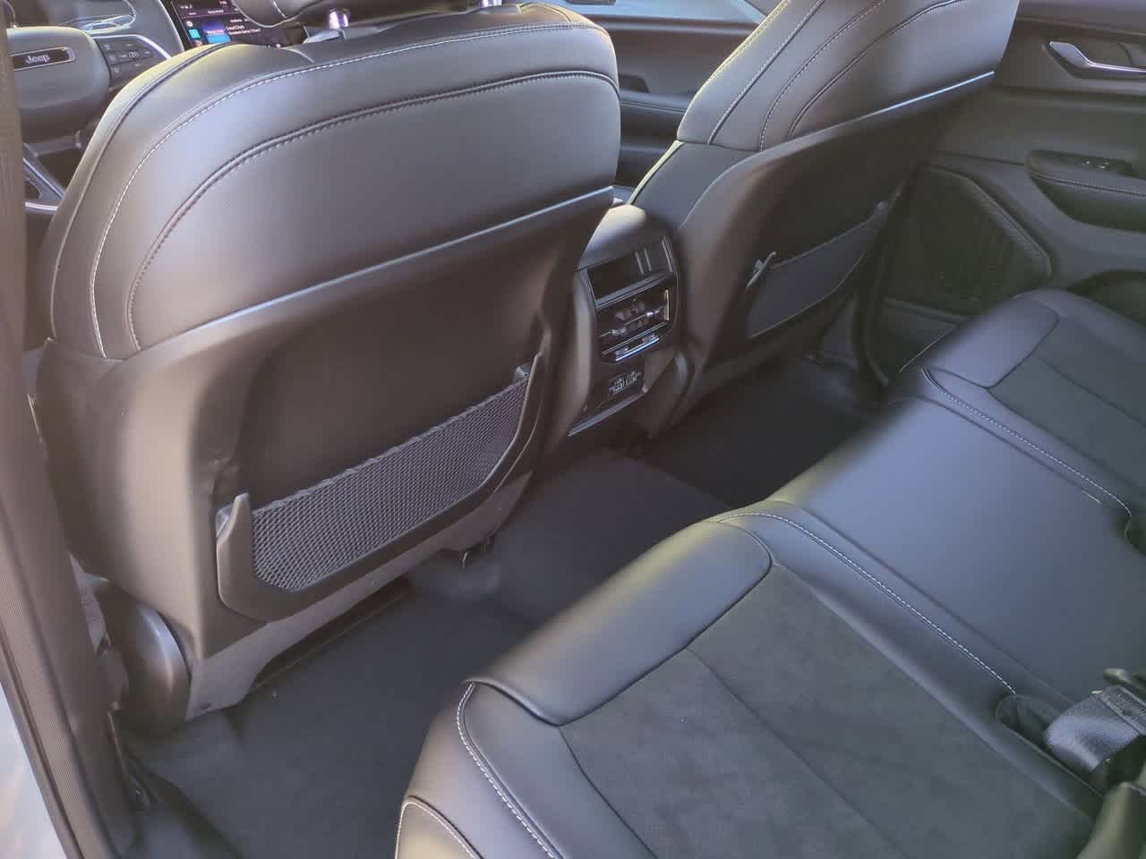 Thumbnail: 2025 Jeep Grand Cherokee - 19