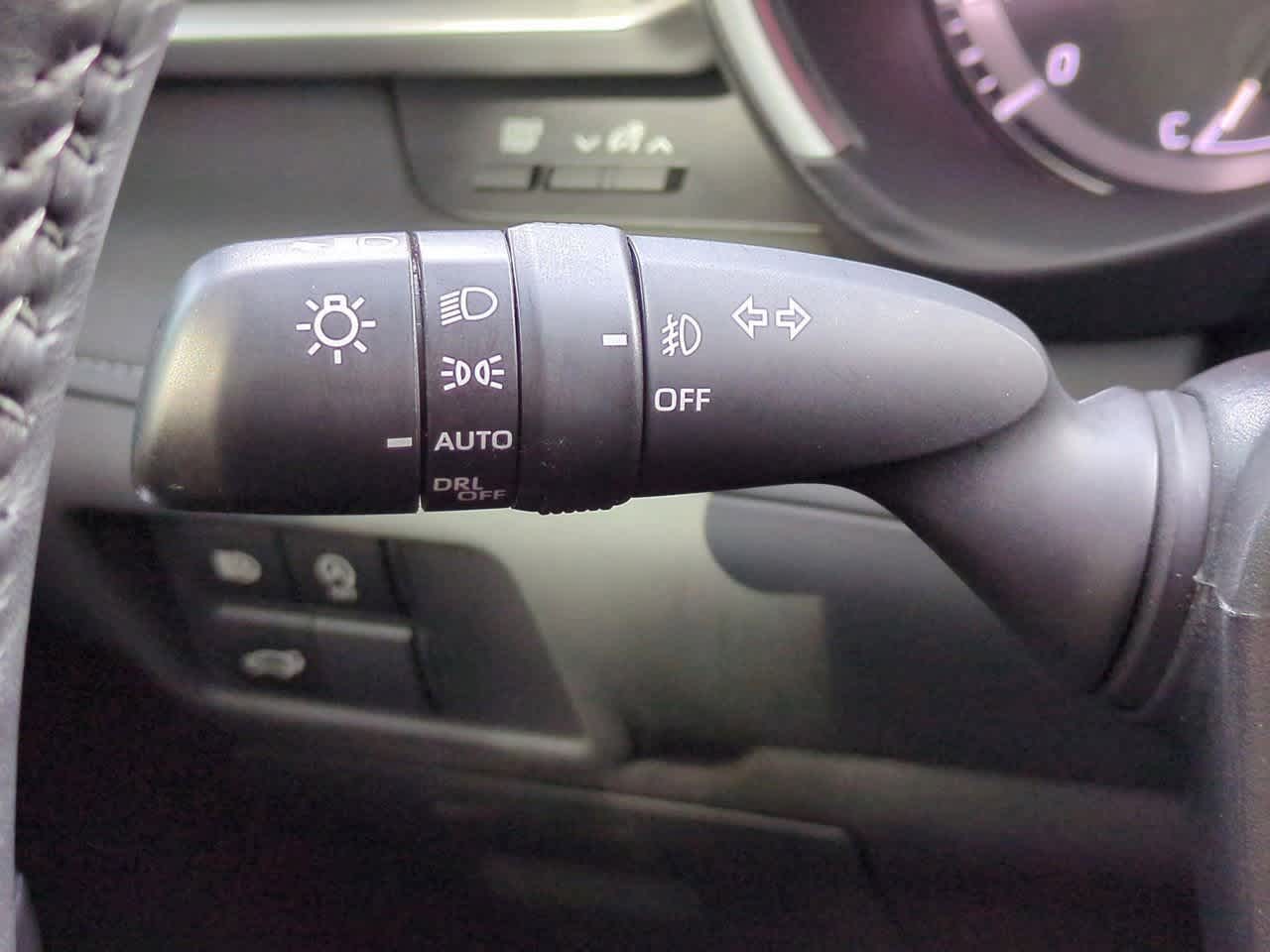 Thumbnail: 2024 Toyota Highlander - 28