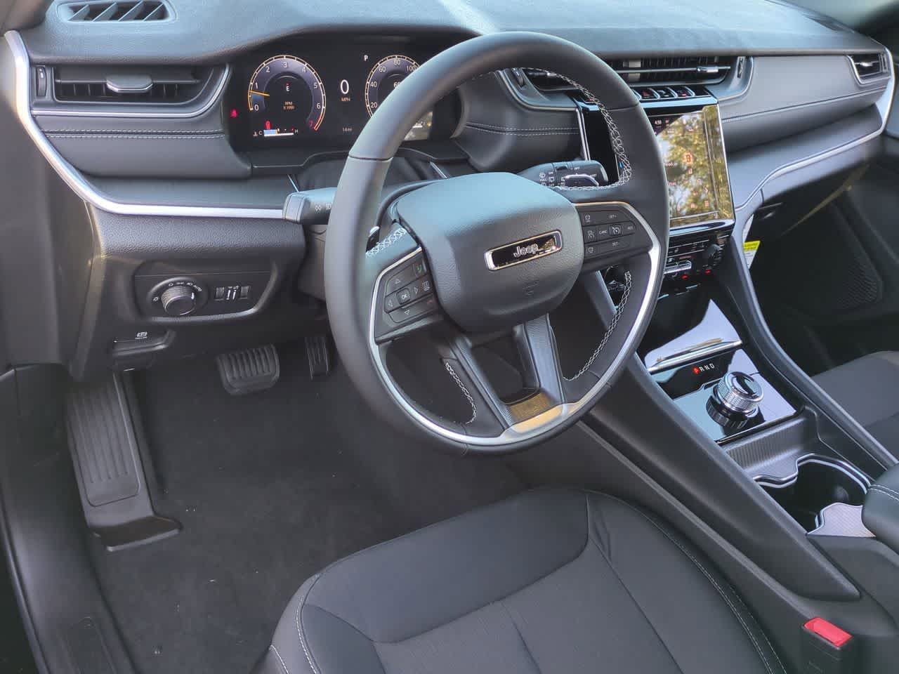 Thumbnail: 2025 Jeep Grand Cherokee - 10