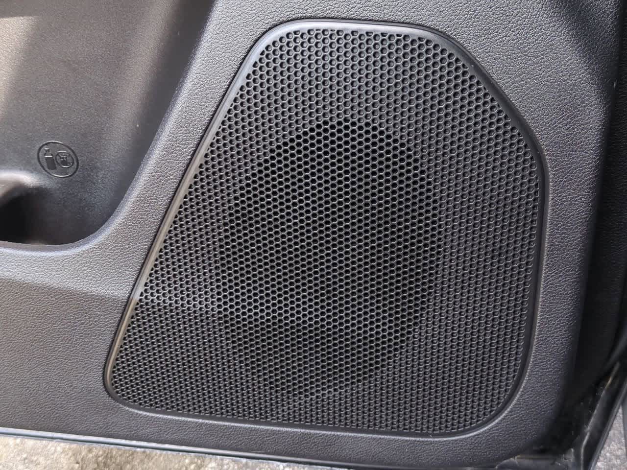 Thumbnail: 2020 Jeep Cherokee - 30