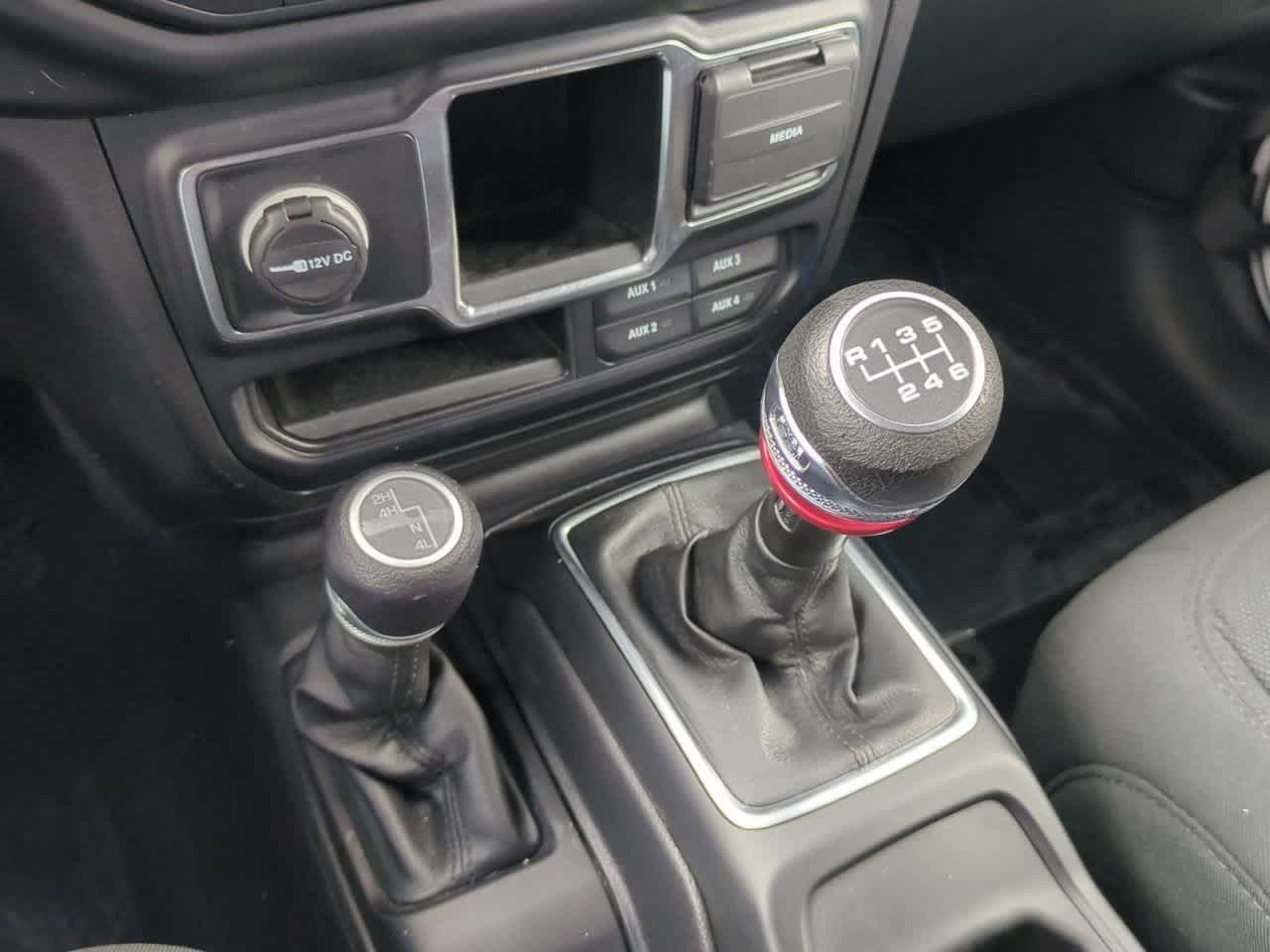 Thumbnail: 2023 Jeep Wrangler - 32