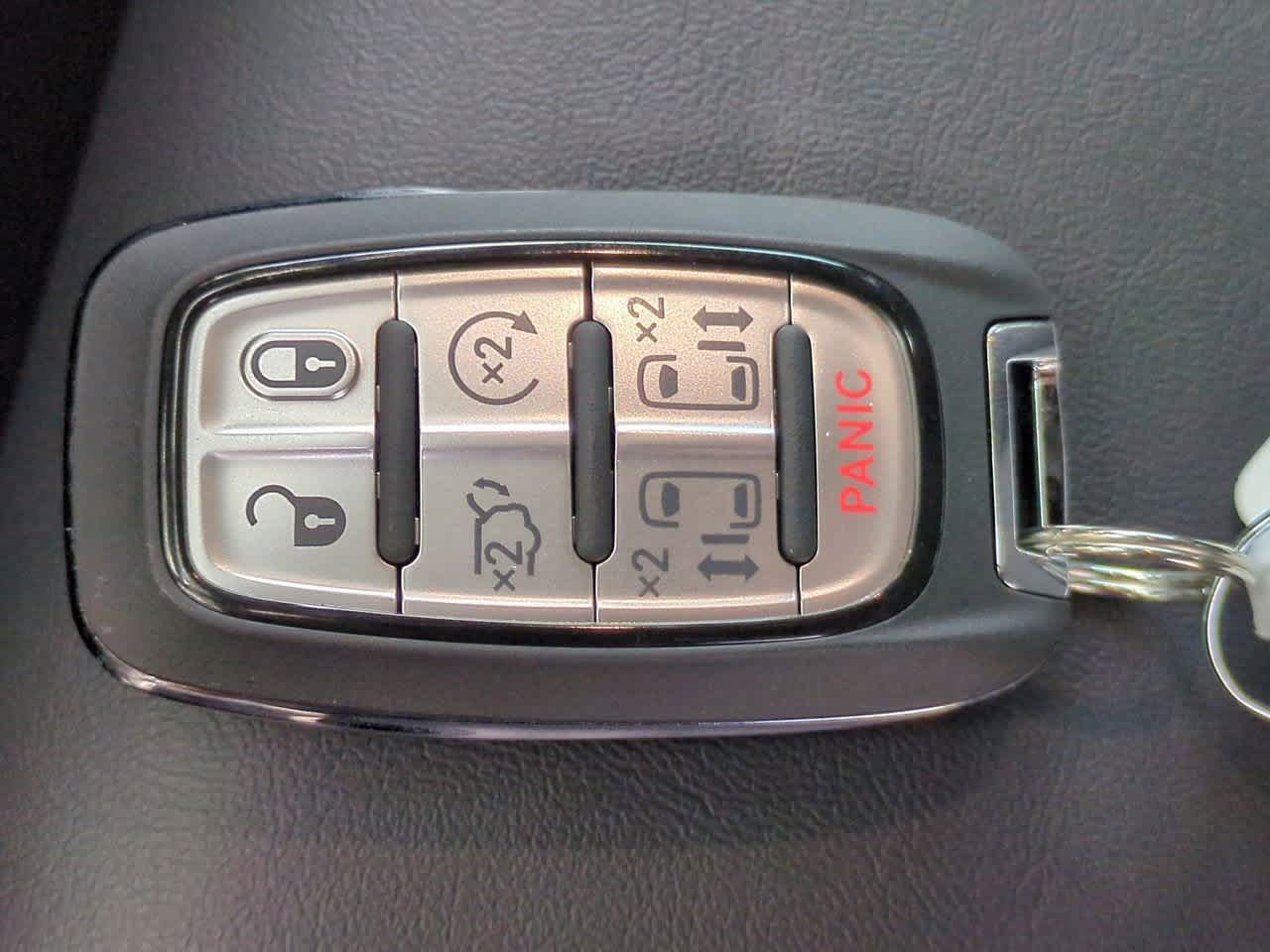 Thumbnail: 2026 Chrysler Voyager - 33