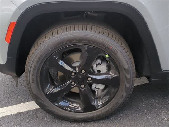 Thumbnail: 2025 Jeep Grand Cherokee - 14