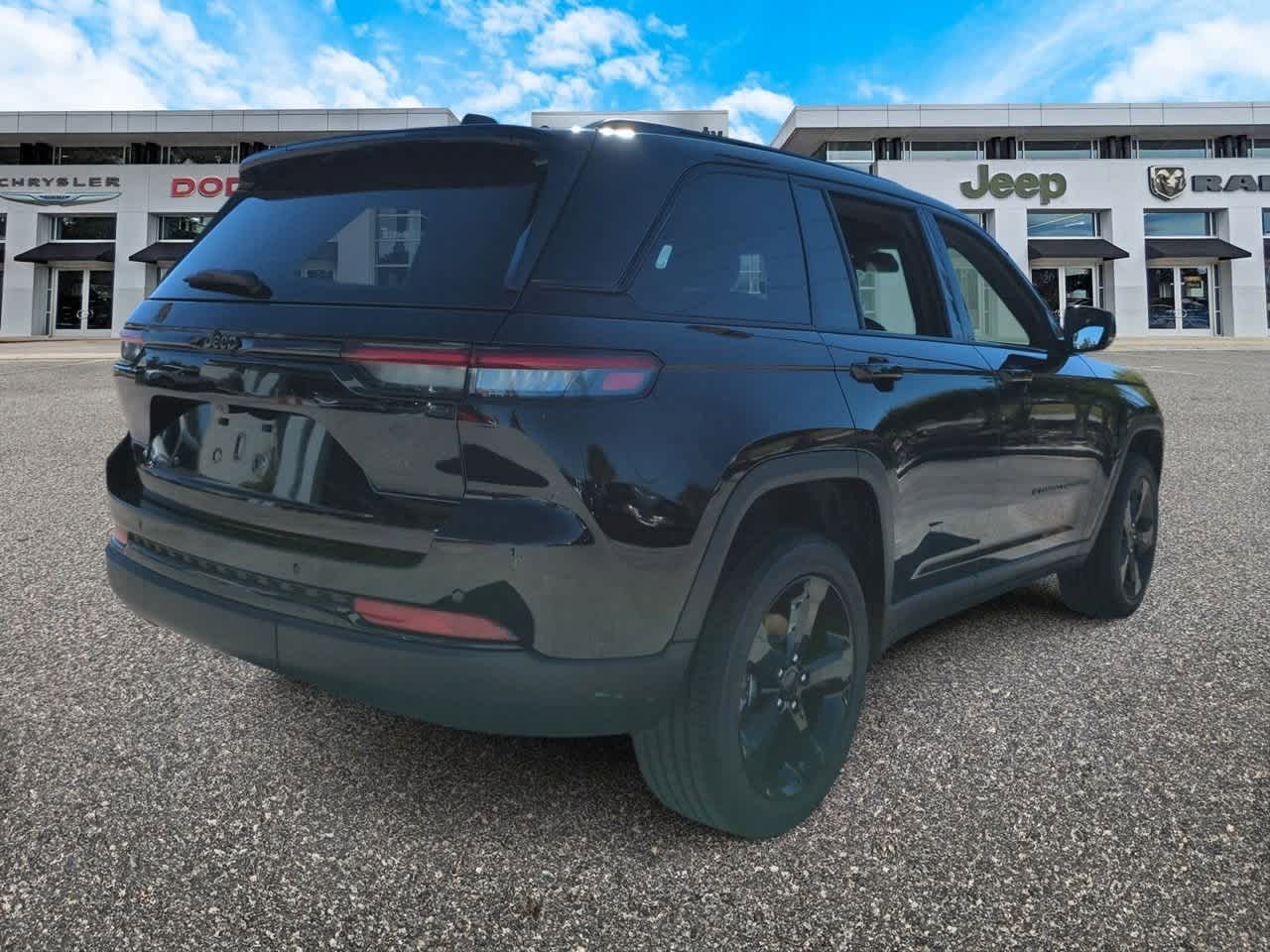 Thumbnail: 2025 Jeep Grand Cherokee - 8