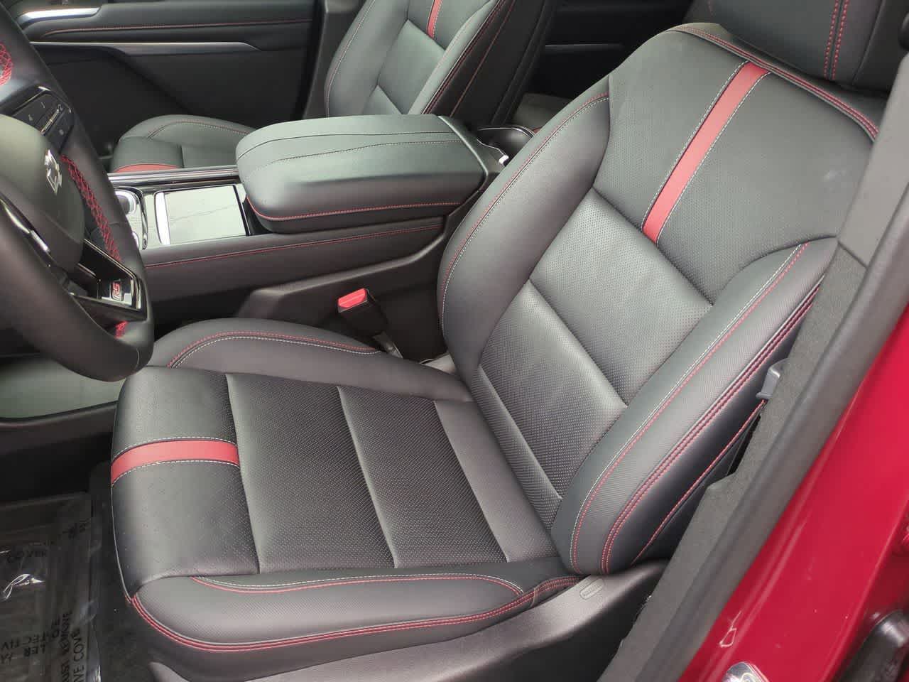 Thumbnail: 2024 Chevrolet Traverse - 16