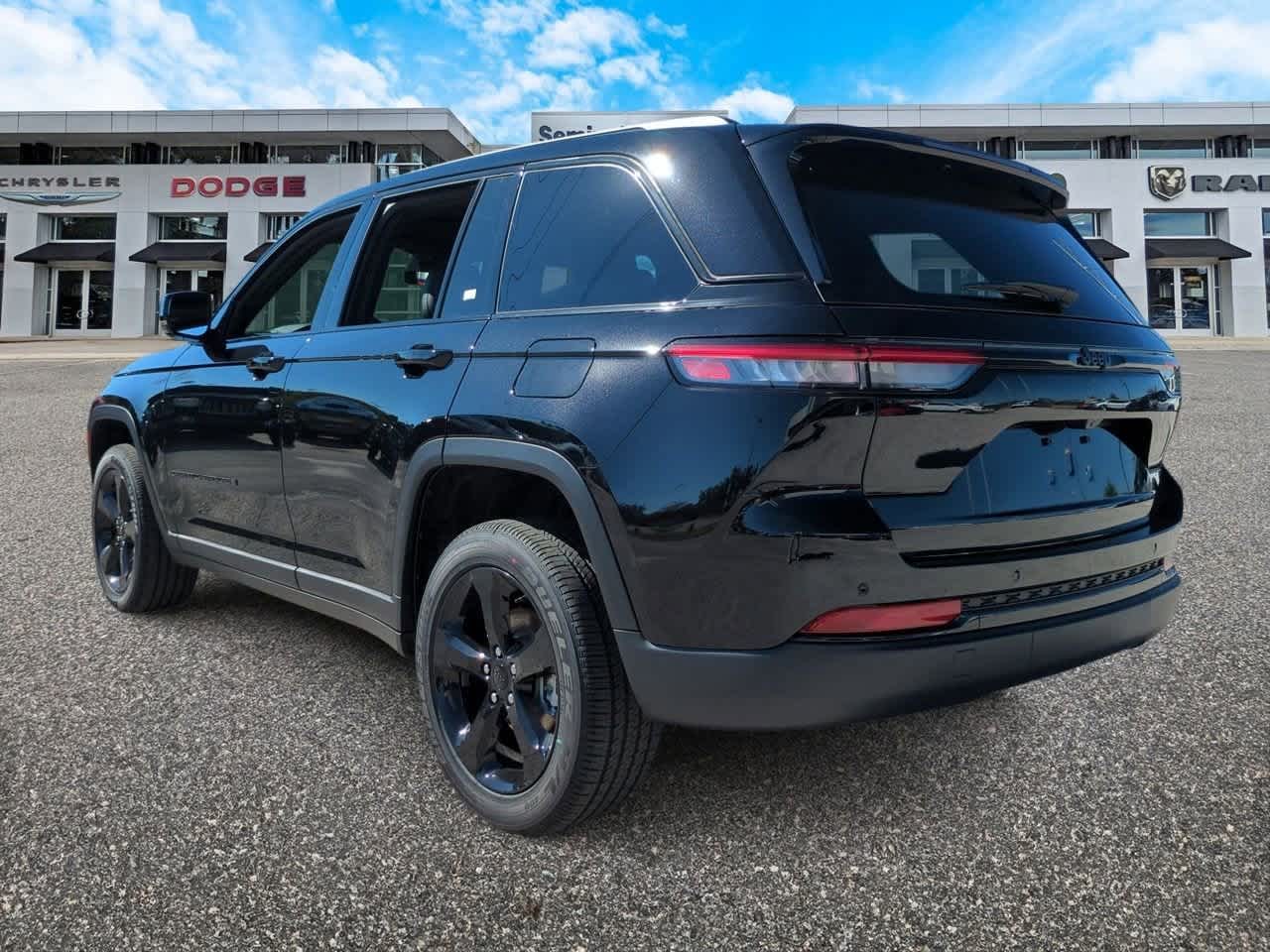 Thumbnail: 2025 Jeep Grand Cherokee - 6