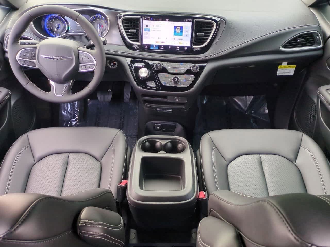 Thumbnail: 2026 Chrysler Pacifica - 16