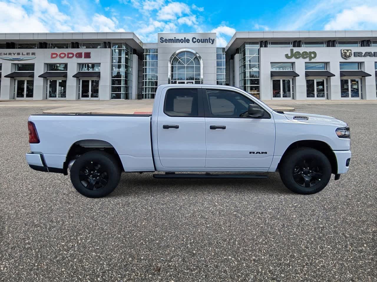 Thumbnail: 2025 RAM 1500 - 9