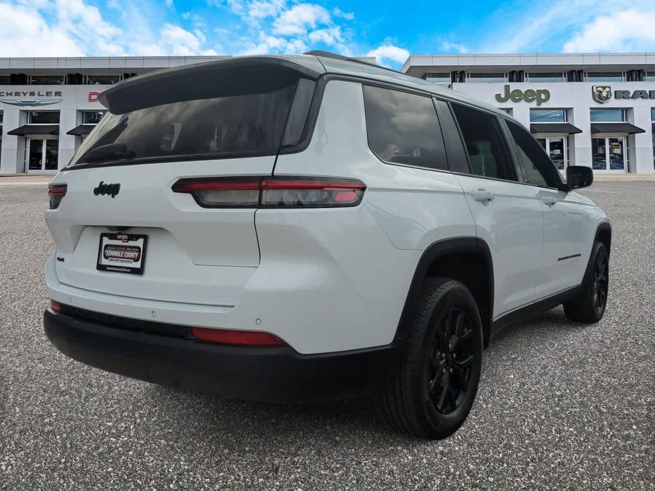 Thumbnail: 2024 Jeep Grand Cherokee L - 8