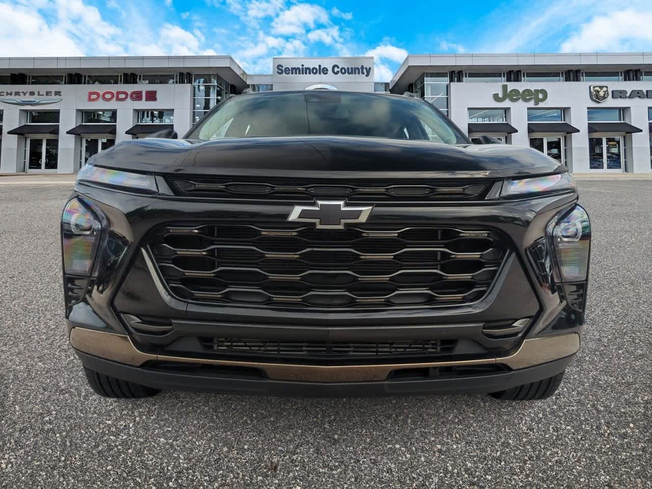 Thumbnail: 2025 Chevrolet Trax - 3