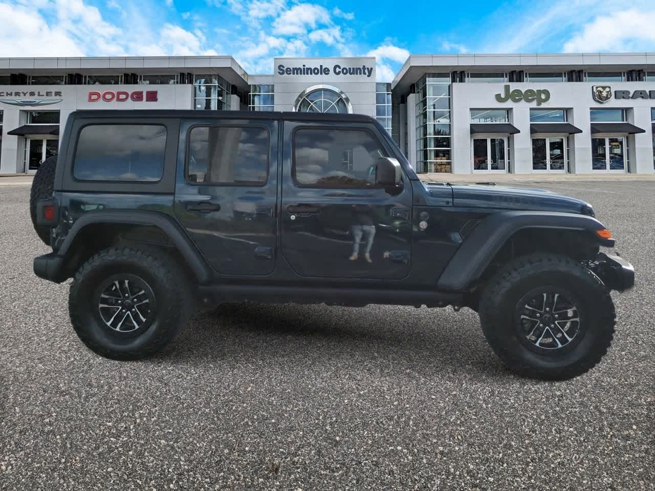 Thumbnail: 2025 Jeep Wrangler - 9