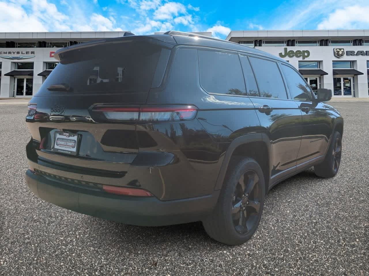 Thumbnail: 2025 Jeep Grand Cherokee L - 8