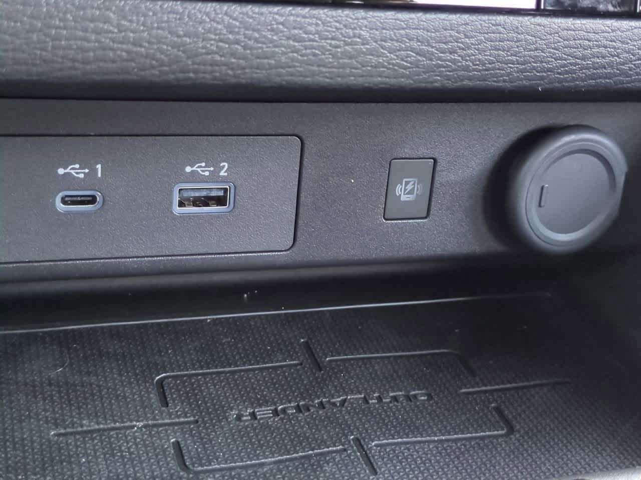 Thumbnail: 2024 Mitsubishi Outlander - 33