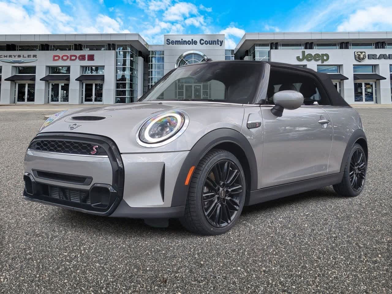 Thumbnail: 2024 MINI Cooper Convertible - 4