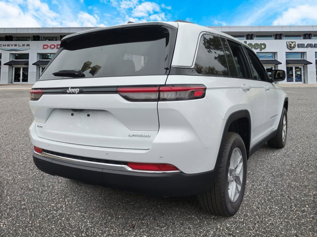 Thumbnail: 2025 Jeep Grand Cherokee - 8