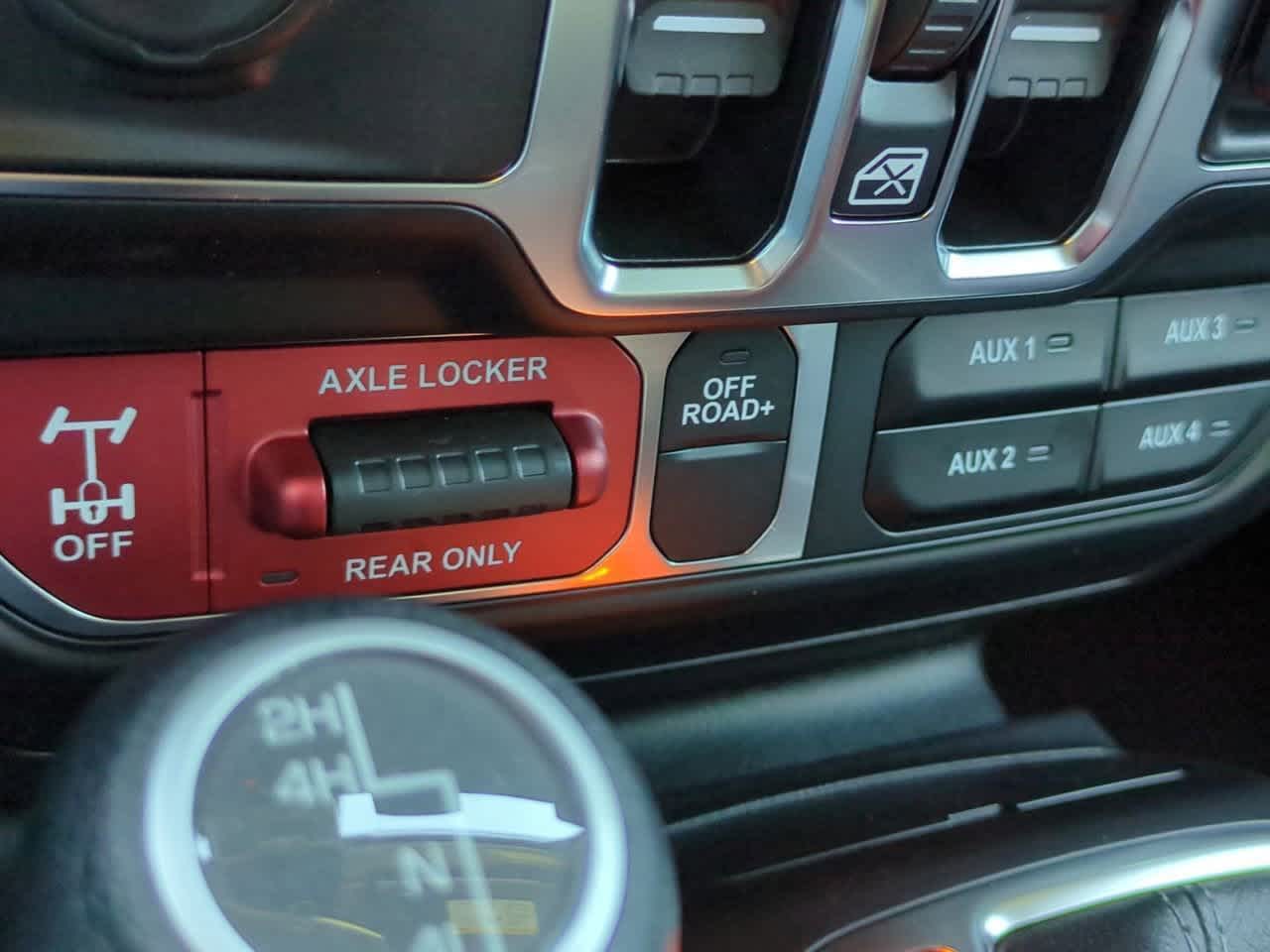 Thumbnail: 2025 Jeep Wrangler - 18