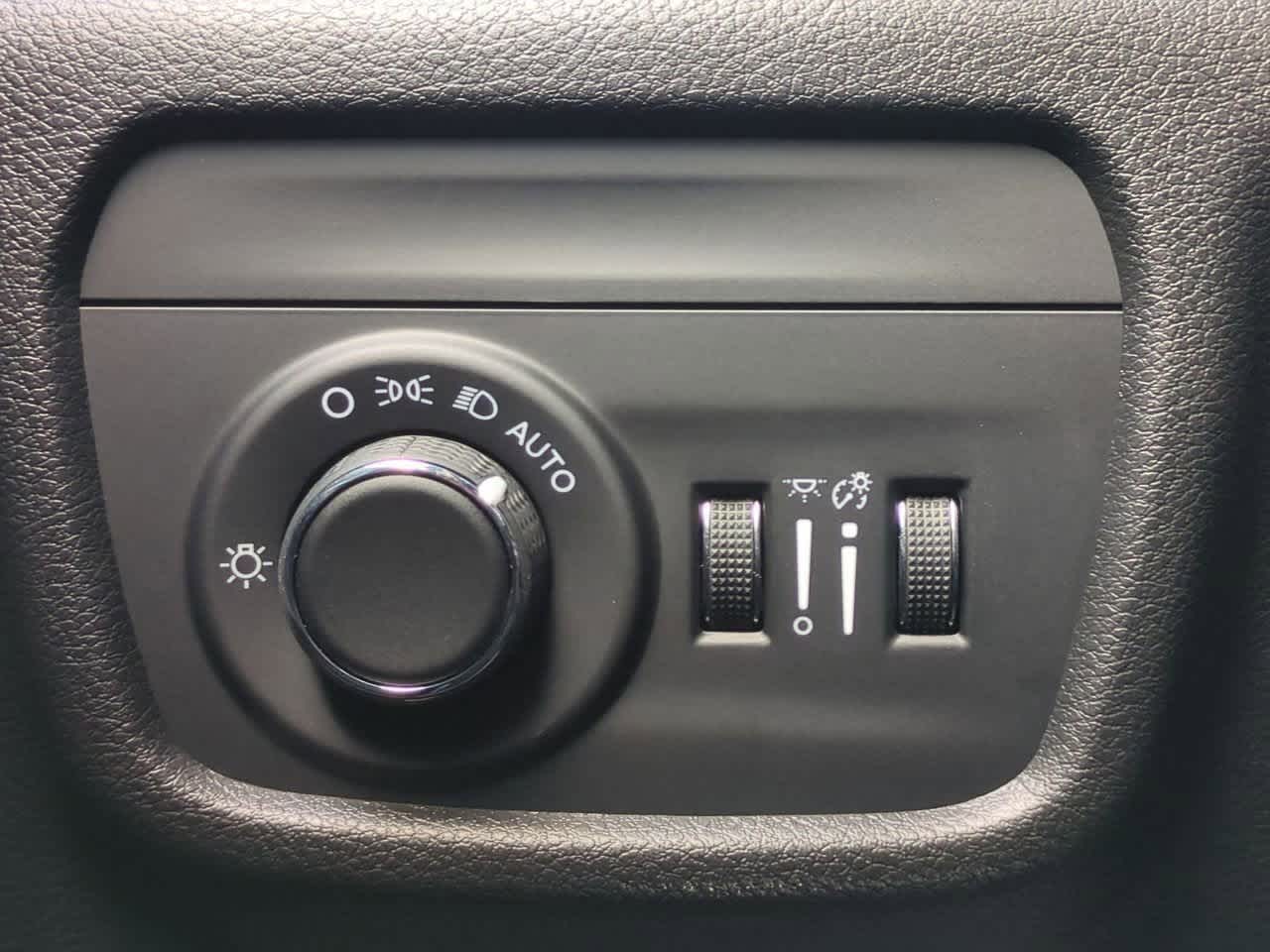 Thumbnail: 2025 Jeep Grand Cherokee L - 17