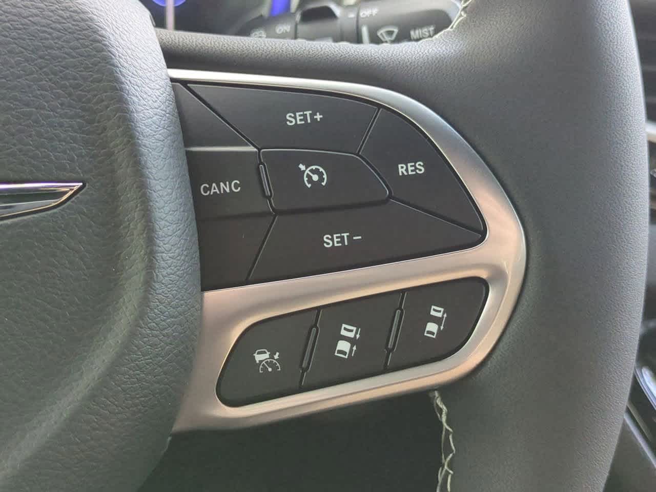 Thumbnail: 2026 Chrysler Voyager - 25