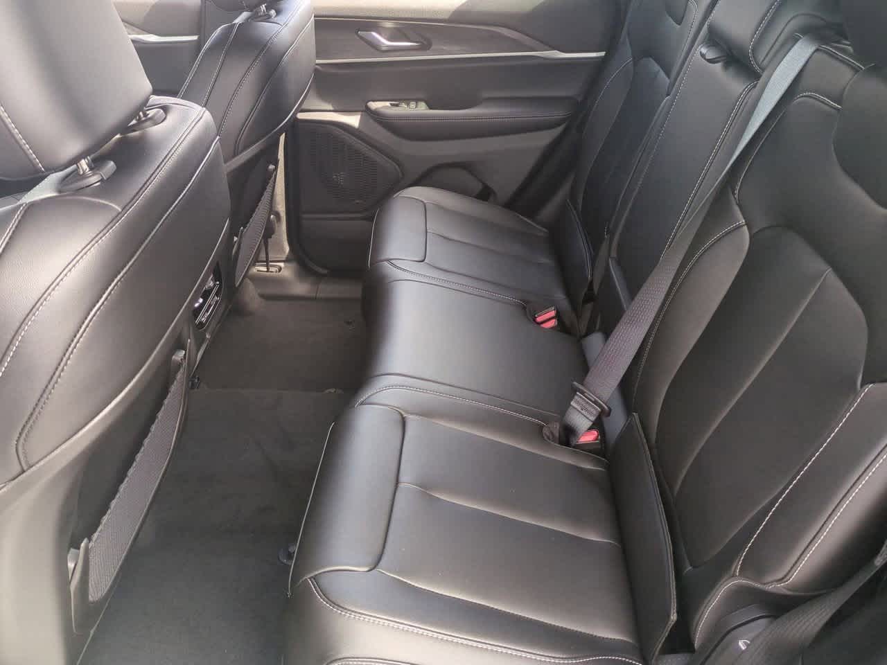 Thumbnail: 2025 Jeep Grand Cherokee - 21