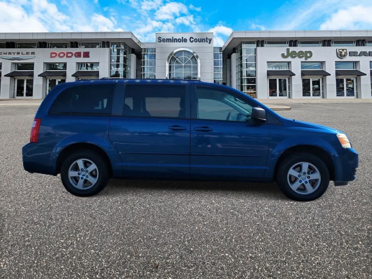 Thumbnail: 2010 Dodge Grand Caravan - 9