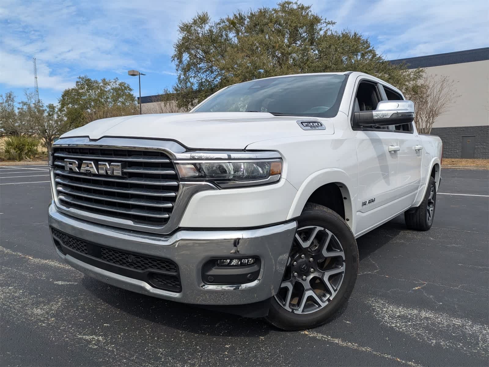 Thumbnail: 2025 RAM 1500 - 1