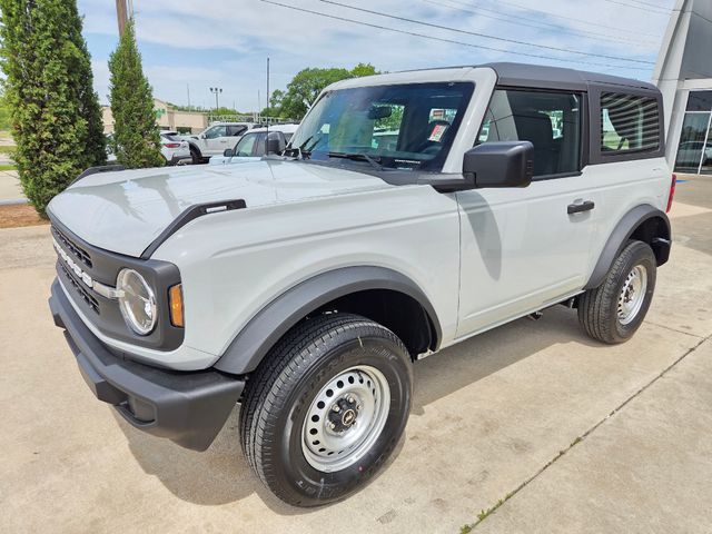 2026 Ford Bronco Base 4x4's photo