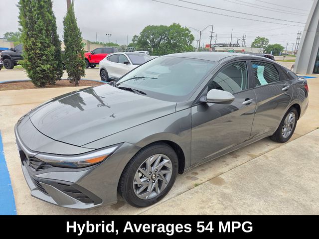 2025 Hyundai Elantra Hybrid