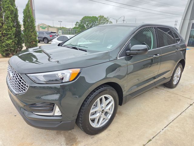 2024 Ford Edge SEL AWD's photo