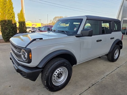 2026 Ford Bronco Base SUV