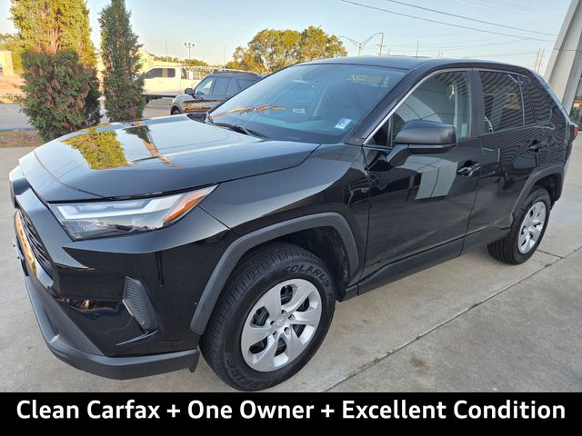 2025 Toyota RAV4 LE SUV