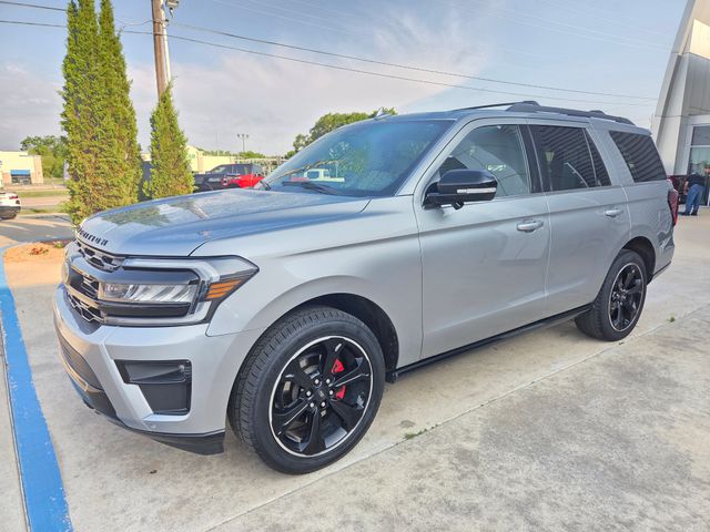 2022 Ford Expedition Limited 4X4's photo