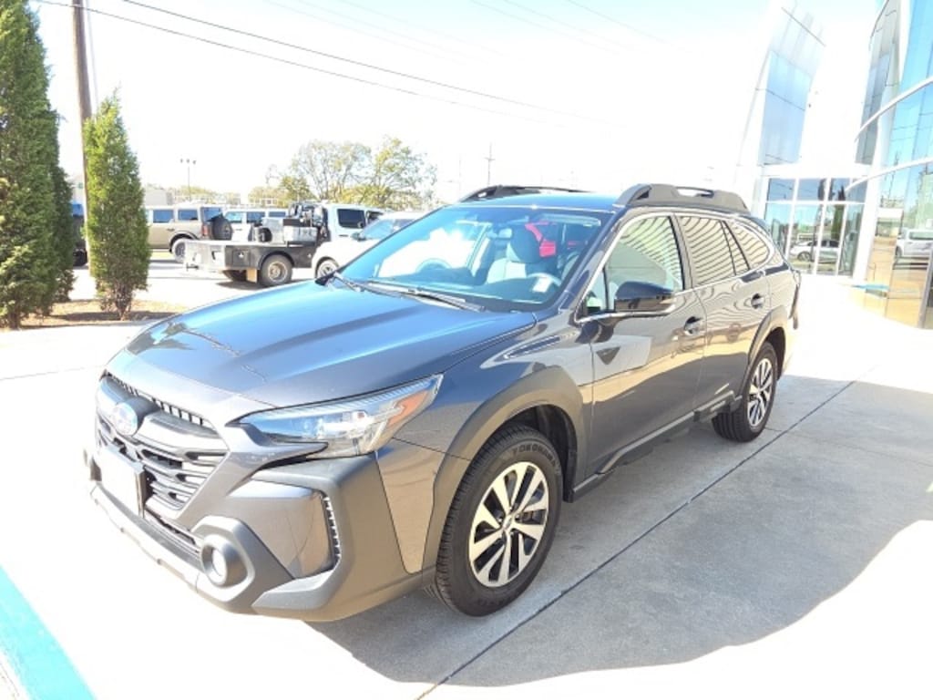 Used 2024 Subaru Outback Premium SUV