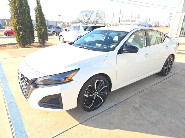 2024 Nissan Altima SR