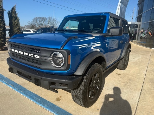 2024 Ford Bronco 2-Door Black Diamond's photo
