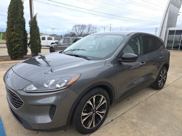 2021 Ford Escape SE's photo