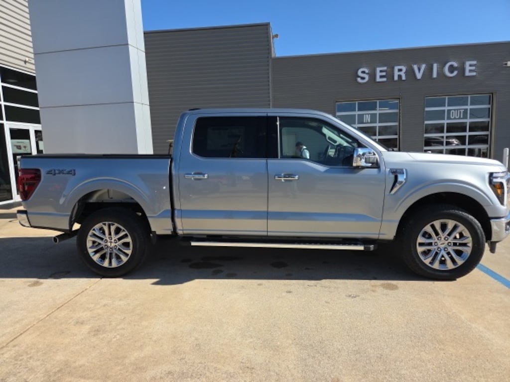 New 2025 Ford F-150 Lariat TRUCK