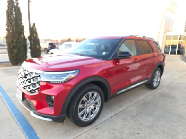 2026 Ford Explorer Platinum's photo