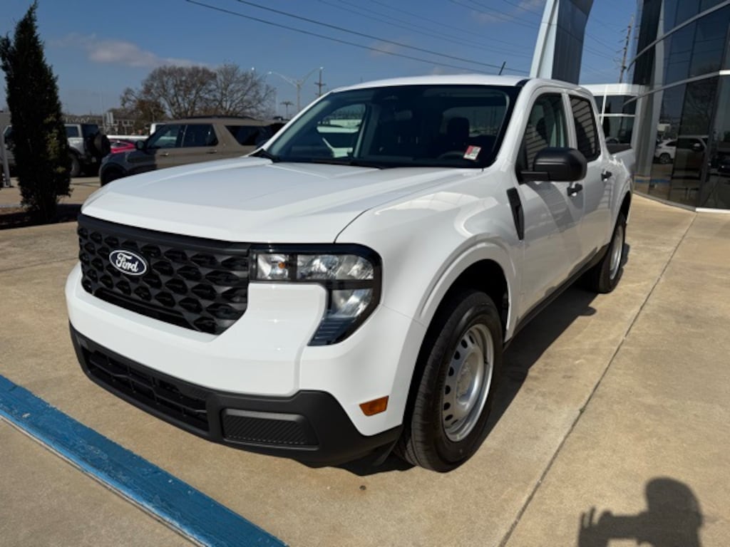 New 2025 Ford Maverick XL TRUCK