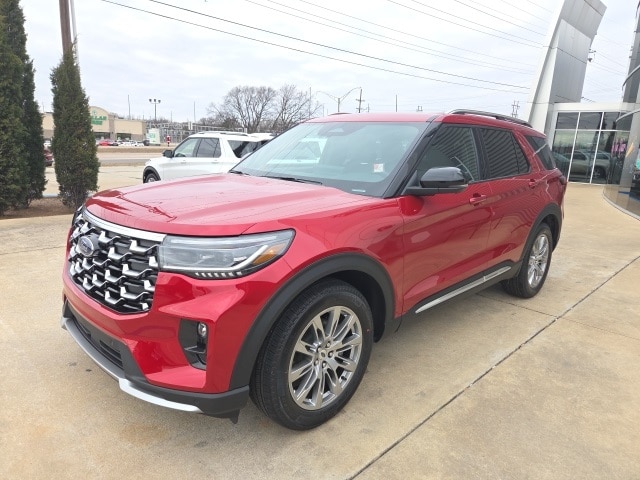 2026 Ford Explorer Platinum's photo